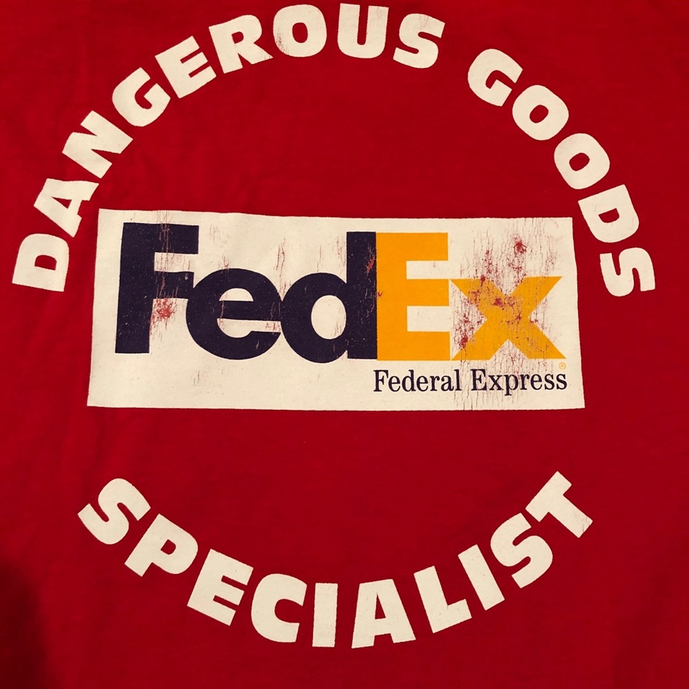 “Dangerous Goods” Vintage fed ex T shirt